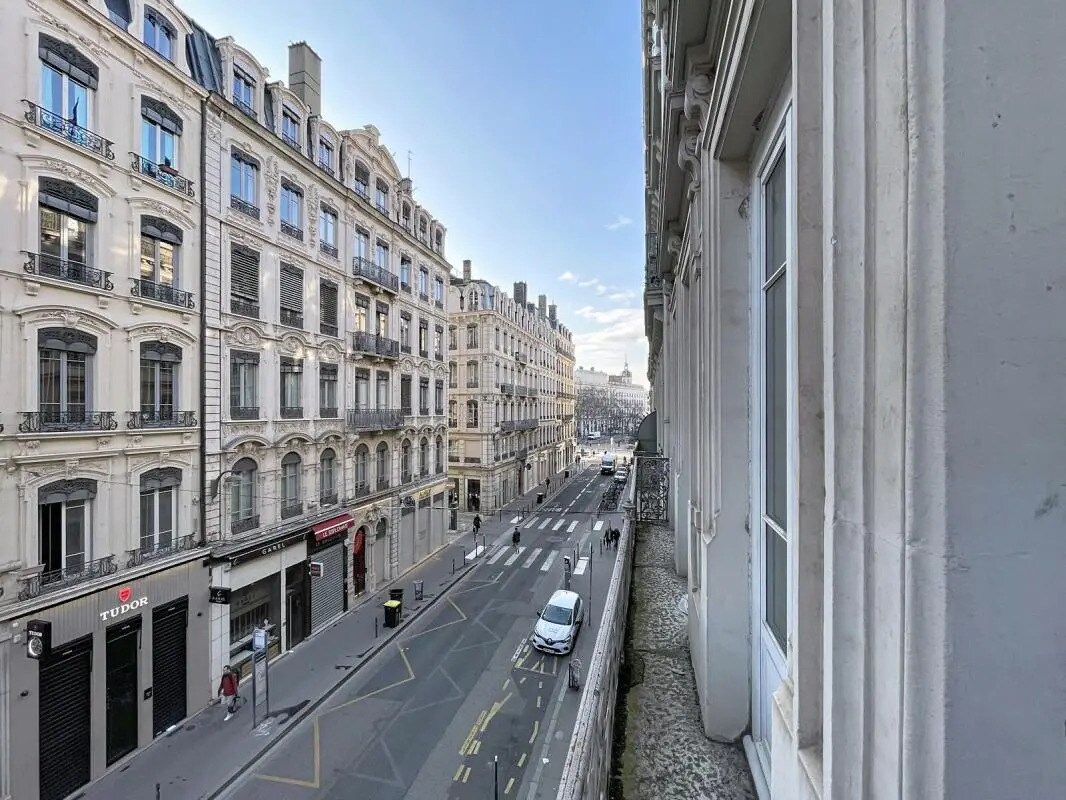 98 Rue Président Edouard Herriot, Lyon for lease Building Photo- Image 1 of 13