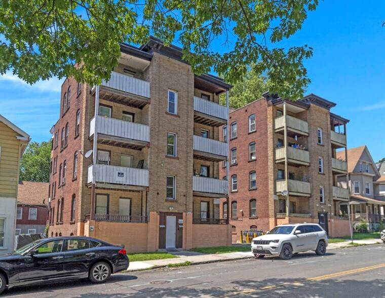 468 Liberty St, Springfield, MA à vendre - Photo du bâtiment - Image 2 de 9