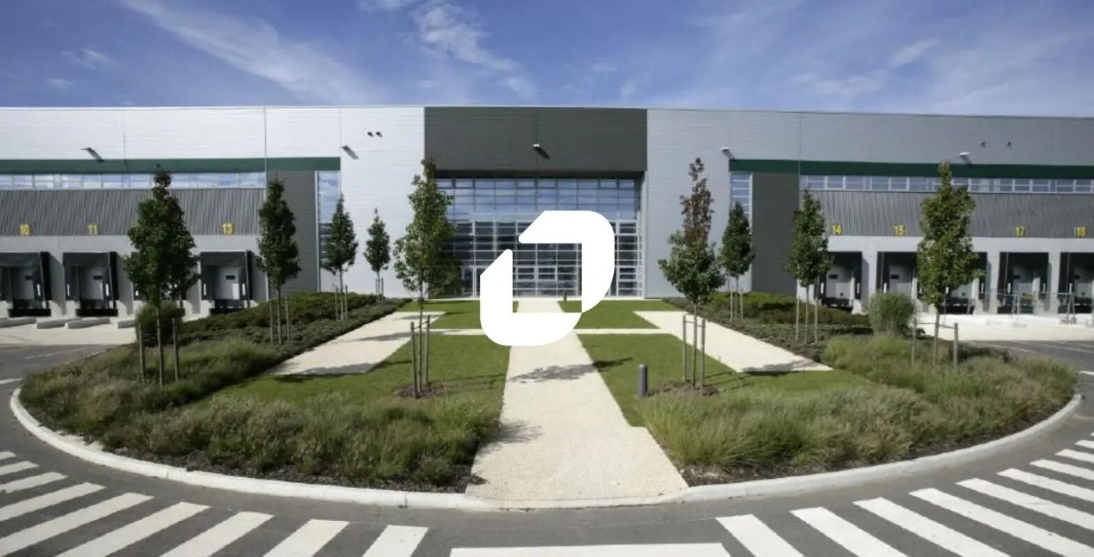 2000 Ferme De Chanteloup, Moissy-Cramayel for lease Building Photo- Image 1 of 6