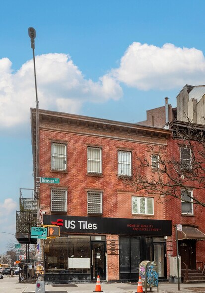 227 Ross St, Brooklyn, NY à louer - Photo principale - Image 1 de 12