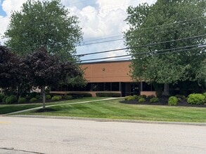 175 Commerce Way, Portsmouth, NH for lease Building Photo- Image 2 of 5