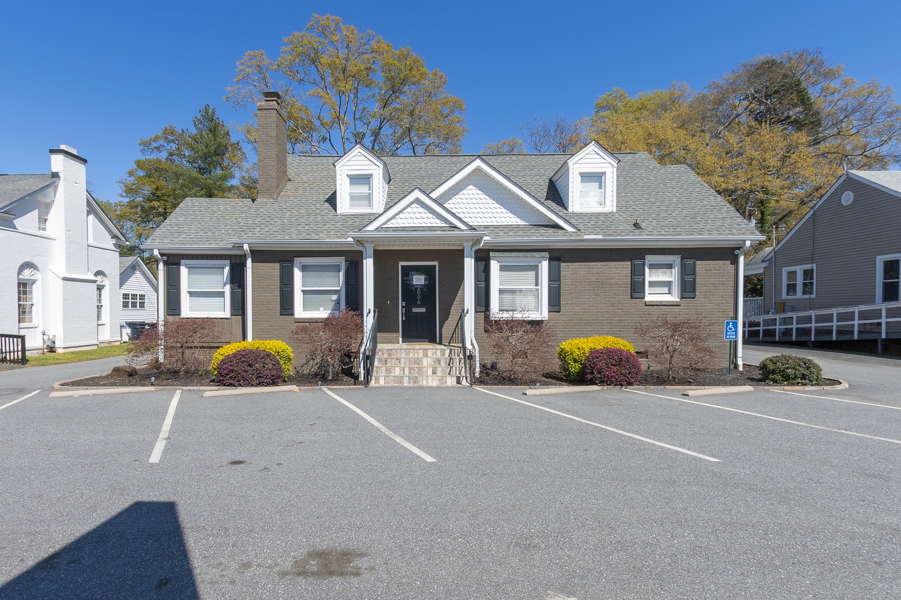 2006 N Main St, Anderson, SC for sale Primary Photo- Image 1 of 37