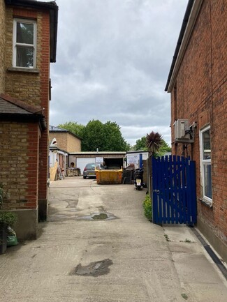 Plus de détails pour 123B Walton Rd, East Molesey - Industriel à vendre