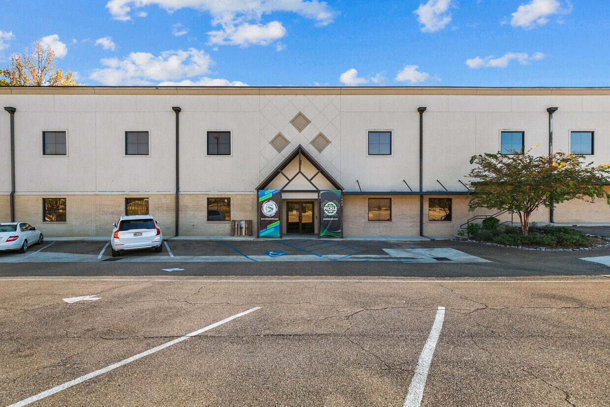 1425 Lelia Dr, Jackson, MS for lease Primary Photo- Image 1 of 2