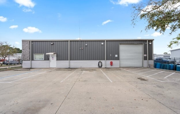 7790 Industrial Rd, Melbourne, FL for sale Primary Photo- Image 1 of 39