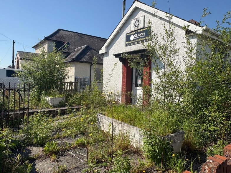 Dynevor Av, Llandeilo for sale - Building Photo - Image 3 of 12