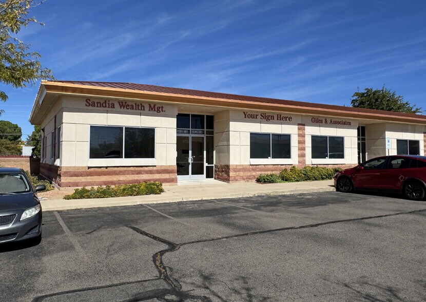 9201 Montgomery Blvd NE, Albuquerque, NM à vendre - Photo du bâtiment - Image 1 de 9