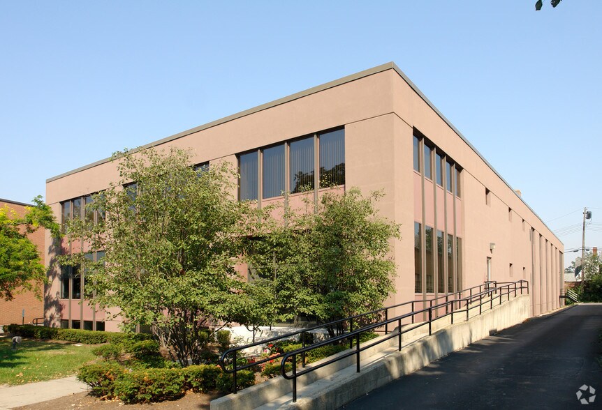 737 Delaware Ave, Buffalo, NY for lease - Building Photo - Image 3 of 8