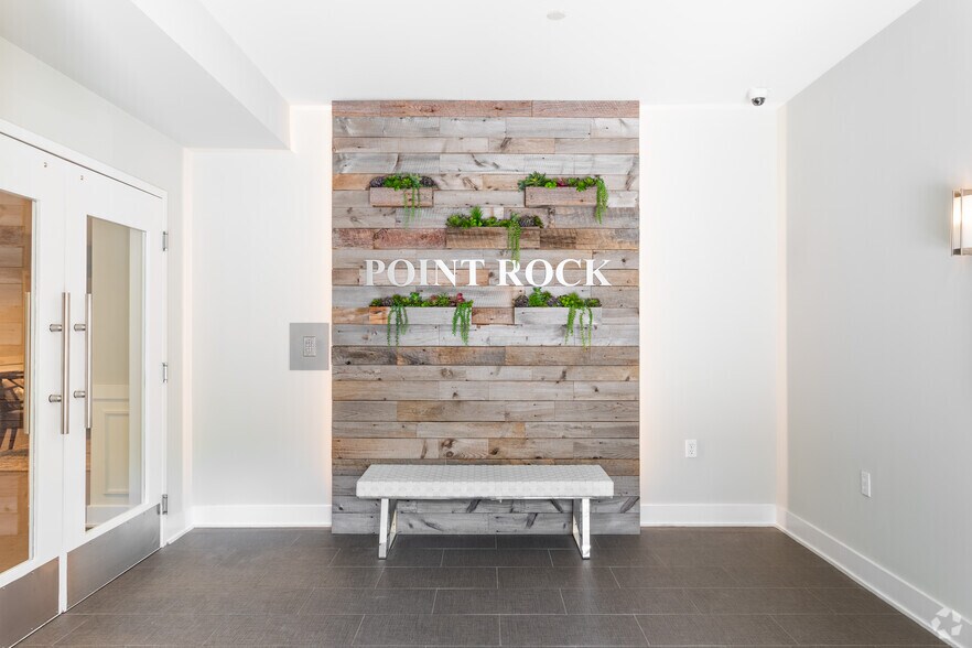 34 Oakwood Ave, Norwalk, CT à louer - Hall d’entrée - Image 3 de 27
