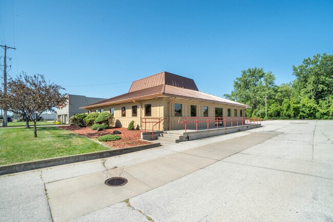 More details for 3199 Bay Rd, Saginaw, MI - Retail for Lease