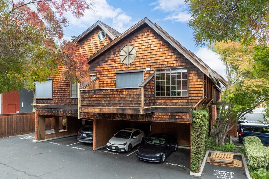 245 Ygnacio Valley Rd, Walnut Creek, CA à vendre - Photo du bâtiment - Image 2 de 3