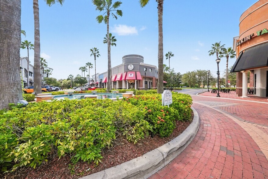 9520-9532 W Linebaugh Ave, Tampa, FL for lease - Building Photo - Image 2 of 19