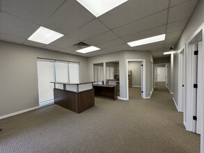 7239 Flint Rd SE, Calgary, AB for lease Interior Photo- Image 2 of 20