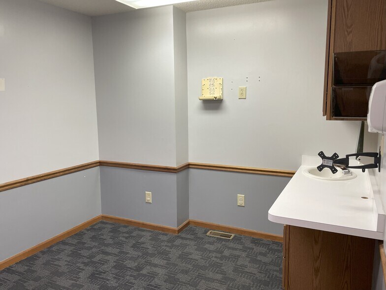 62-82 N Breiel Blvd, Middletown, OH à vendre - Photo du bâtiment - Image 2 de 7