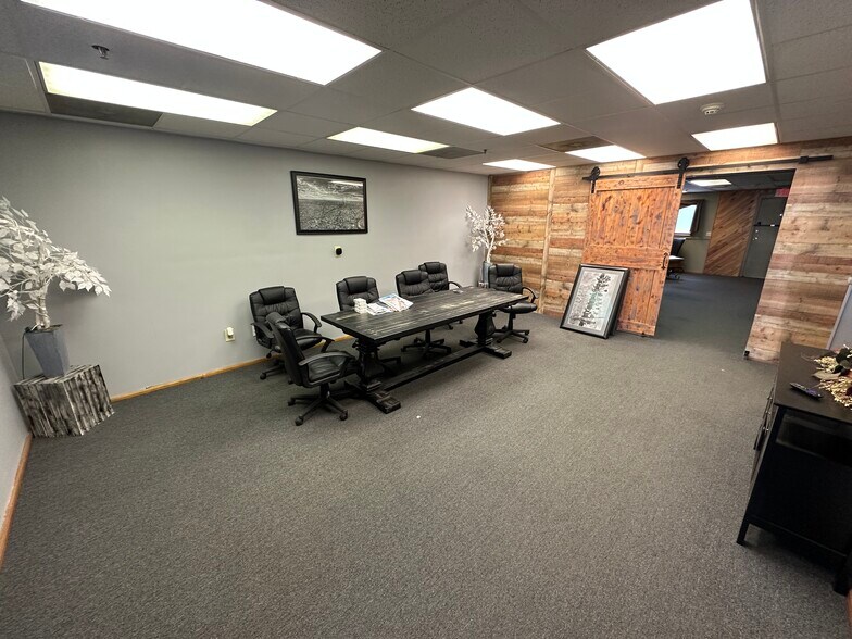 3040-3058 E Elm St, Springfield, MO à louer - Photo du bâtiment - Image 3 de 6