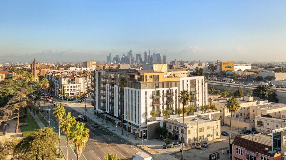 3800 S Figueroa St, Los Angeles, CA à louer - Photo principale - Image 1 de 10
