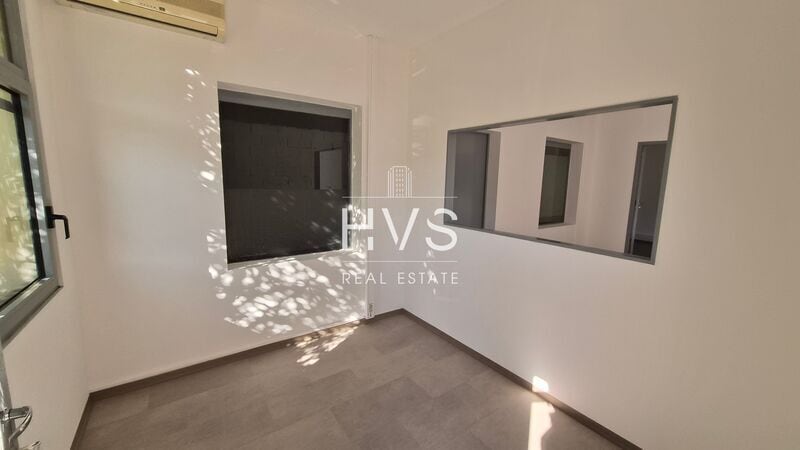 42 Avenue De Rome, Vitrolles for lease - Interior Photo - Image 2 of 10