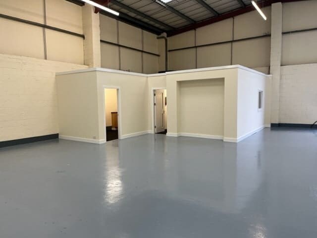Bridge Trading Estate, Bury for lease - Interior Photo - Image 3 of 3