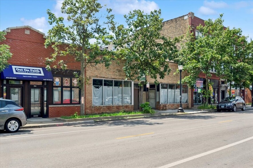 1445-1449 W Devon Ave, Chicago, IL for sale - Building Photo - Image 2 of 9
