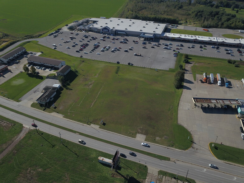 822 Pike St, Marietta, OH for lease - Aerial - Image 3 of 4