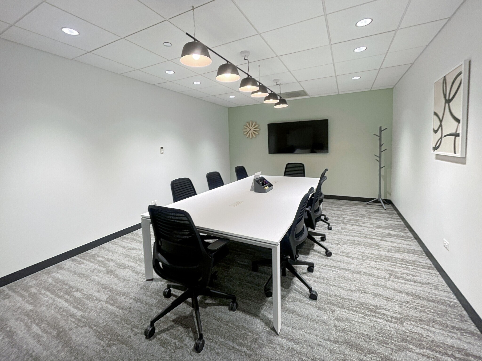 999 Oakmont Plaza Dr, Westmont, IL for lease Interior Photo- Image 1 of 19