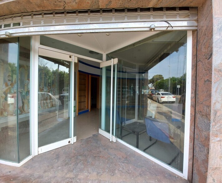 Retail in El Ejido, Almería for sale - Building Photo - Image 1 of 11