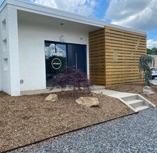 1027 Arnold St, Greensboro, NC for lease Interior Photo- Image 1 of 13