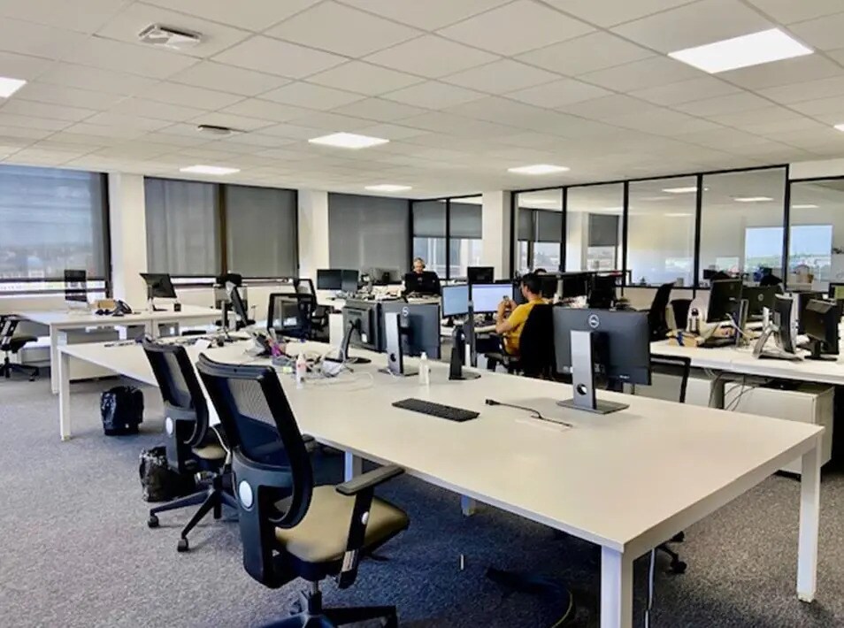 Office in Saint-Cloud for lease Building Photo- Image 1 of 9