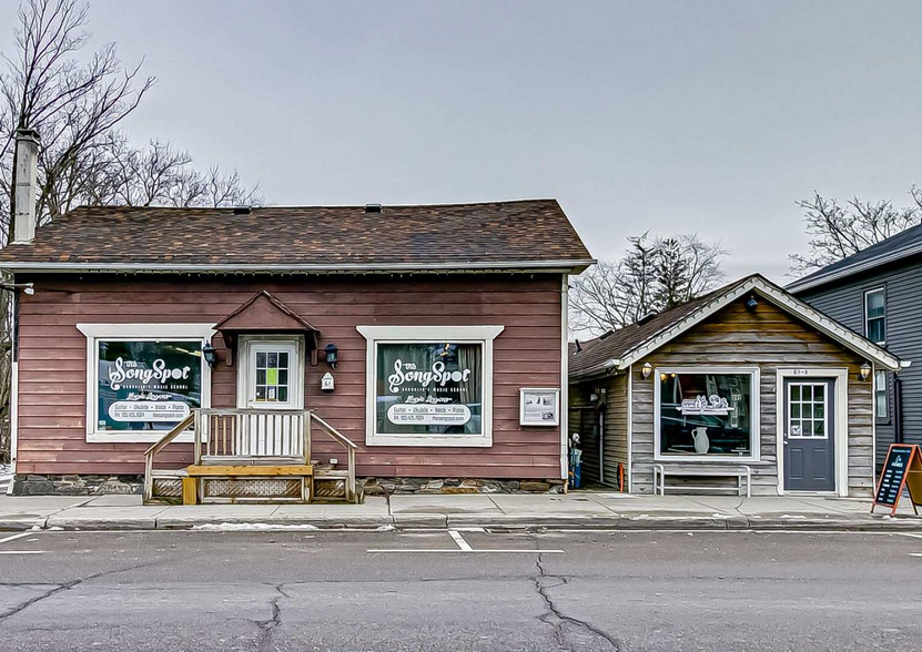 61 Baldwin St N, Whitby, ON à vendre - Photo du bâtiment - Image 1 de 11