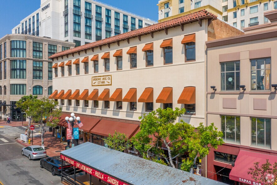 363 5th Ave, San Diego, CA à louer - Photo du bâtiment - Image 3 de 7