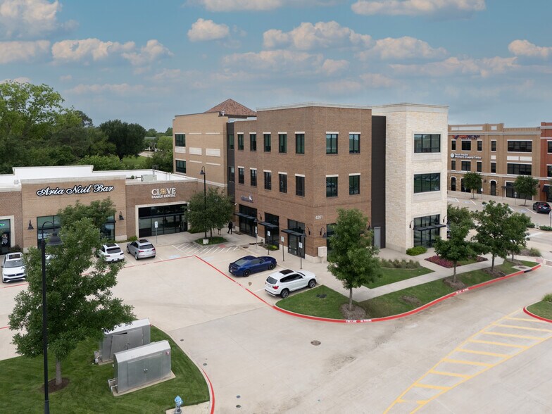 4281 Esplanade Pl, Flower Mound, TX à louer - Photo du bâtiment - Image 2 de 6