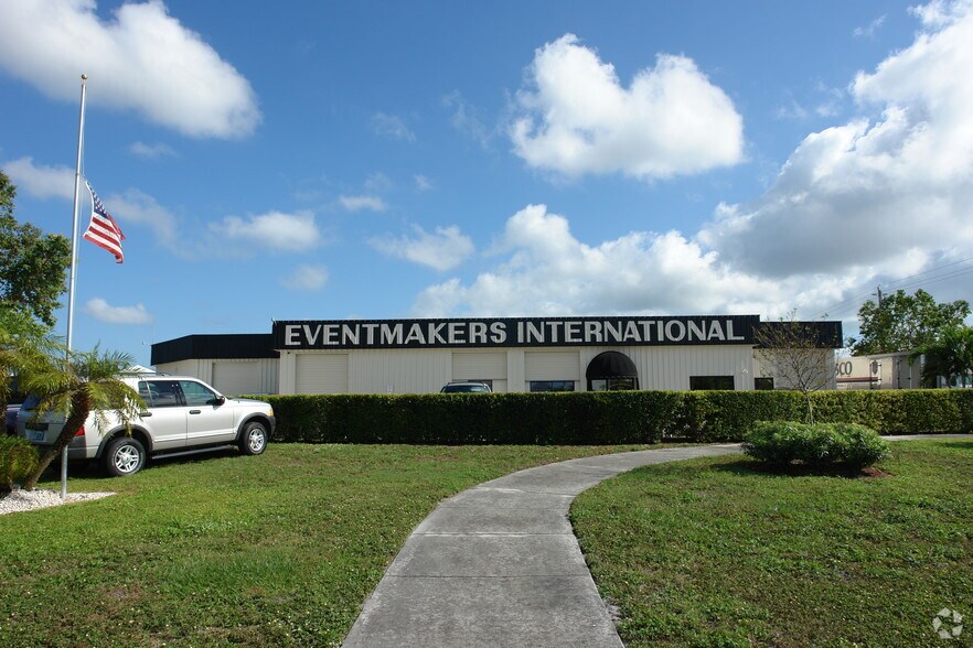 2929-2934 SE Monroe St, Stuart, FL à vendre - Photo du bâtiment - Image 2 de 15