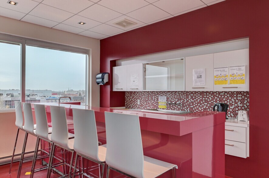 6767 Ch de la Côte-de-Liesse, Montréal, QC à vendre - Photo du bâtiment - Image 1 de 1