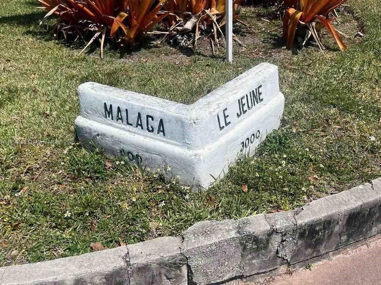 401 Malaga Ave, Coral Gables, FL à vendre - Photo du bâtiment - Image 2 de 12