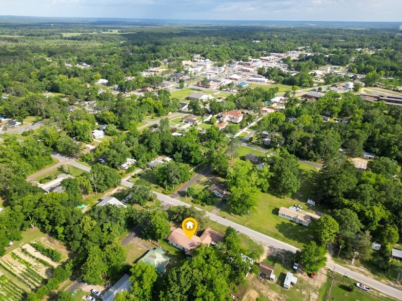 701 N Tracy St, Bonifay, FL à vendre - Photo du bâtiment - Image 3 de 6