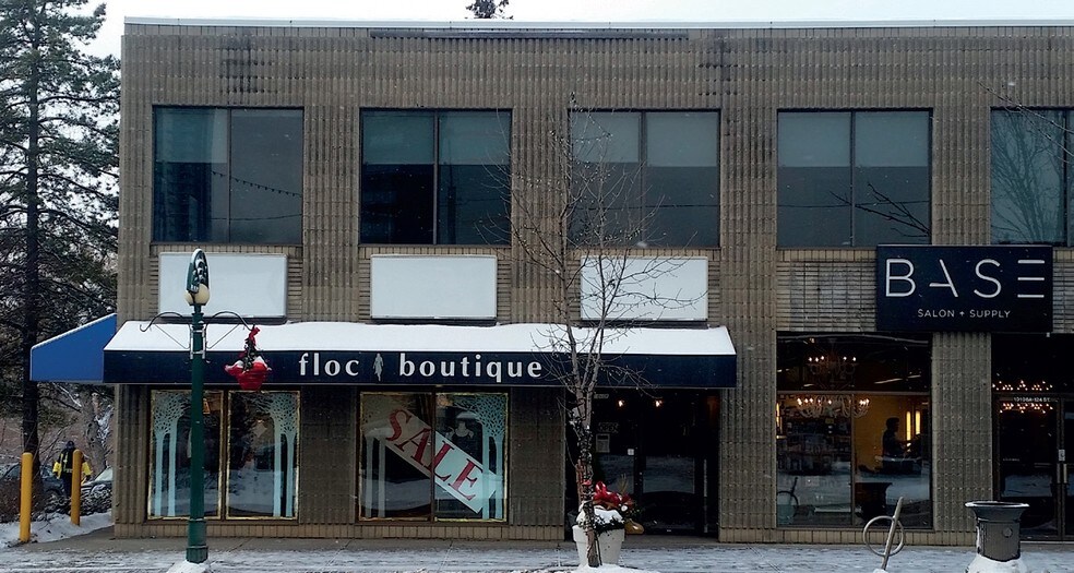 10106-10110 124 St, Edmonton, AB à louer - Photo du bâtiment - Image 2 de 6
