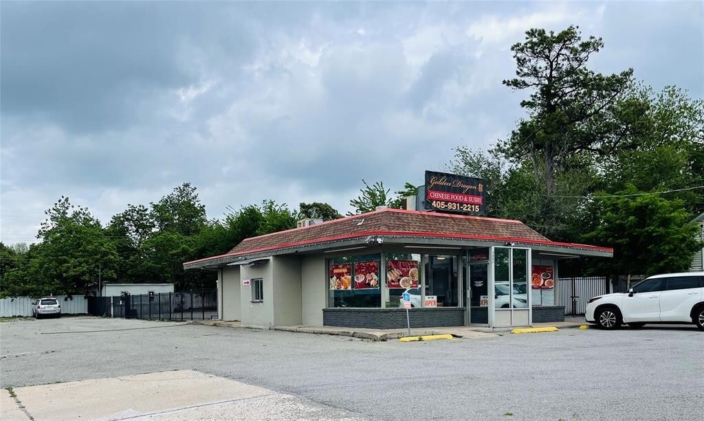 9301 NE 10th St, Oklahoma City, OK for sale Primary Photo- Image 1 of 6