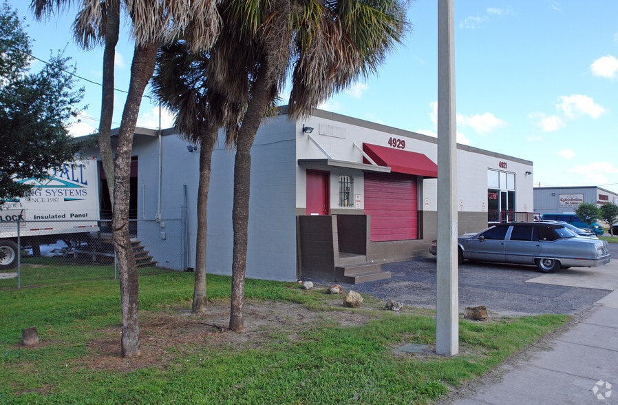4921-4929 Old Winter Garden Rd, Orlando, FL for sale - Building Photo - Image 2 of 3