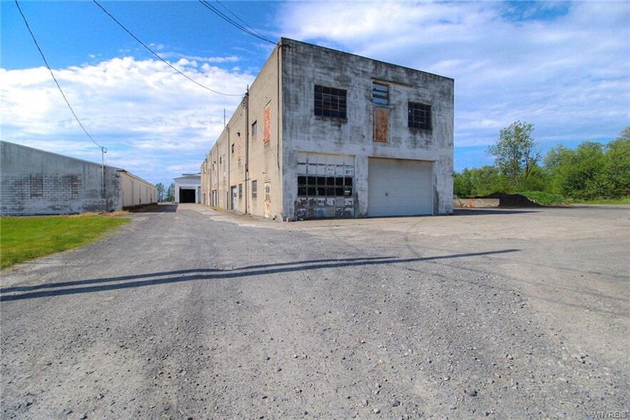 2231 Youngstown Wilson rd, Ransomville, NY for sale - Building Photo - Image 2 of 49