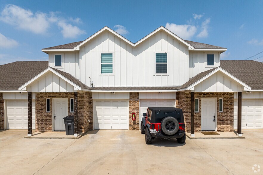 113 North Park Ct, Springtown, TX à vendre - Photo du bâtiment - Image 2 de 35