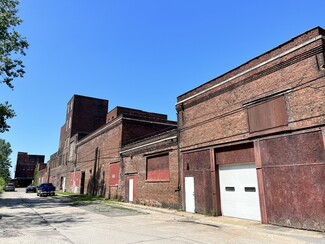 Plus de détails pour 703-757 Elk St, Buffalo, NY - Industriel à vendre