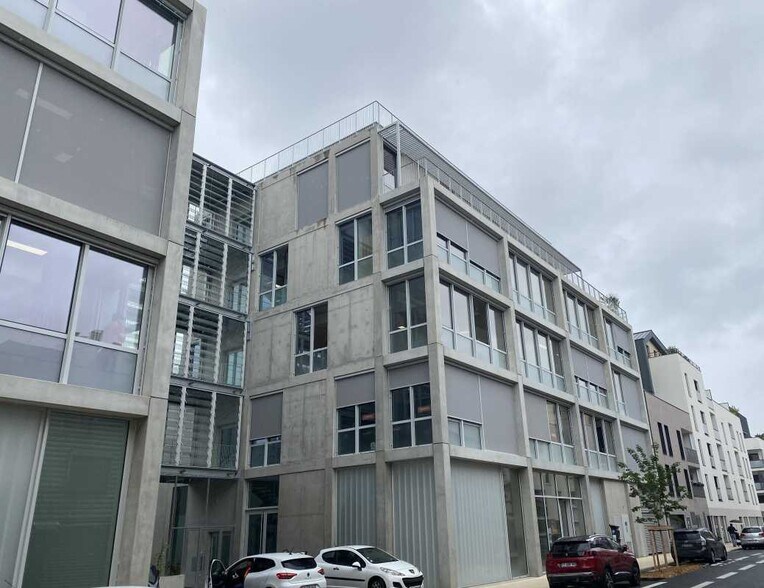 28 Rue Mansard, Villeurbanne à louer - Photo du bâtiment - Image 1 de 14