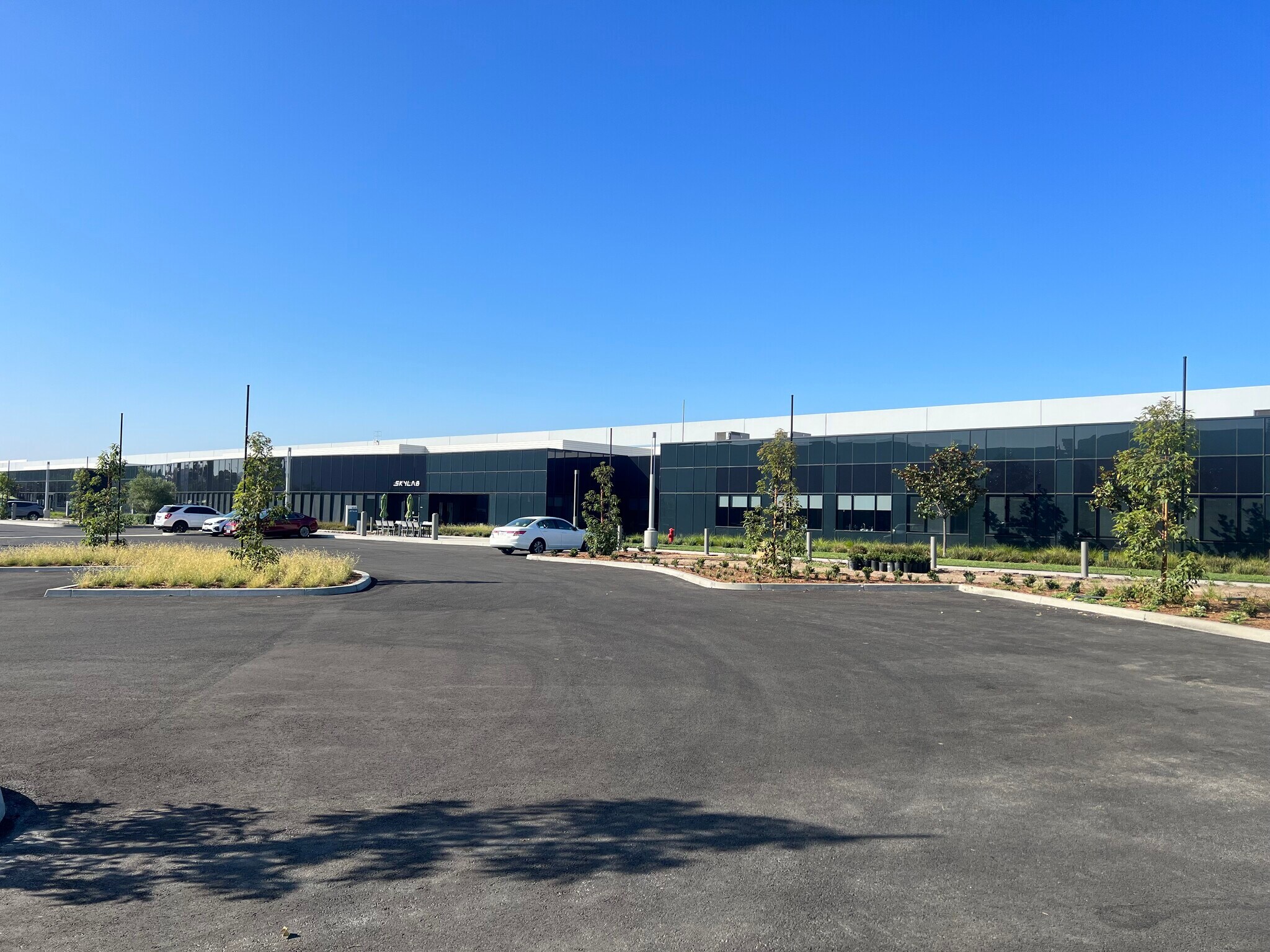 9750 Irvine Blvd, Irvine, CA for lease Primary Photo- Image 1 of 5