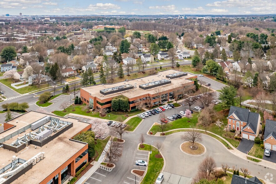 940-948 Clopper Rd, Gaithersburg, MD à louer - Aérien - Image 2 de 5