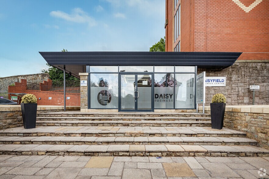 Appleby St, Blackburn à louer - Photo du bâtiment - Image 3 de 11