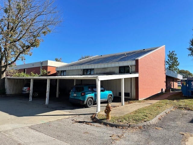 Medical Office Condos/Owner User portfolio of 2 properties for sale on LoopNet.ca - Building Photo - Image 3 of 12