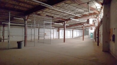 1-29 Lister Ave, Newark, NJ for lease Interior Photo- Image 1 of 3