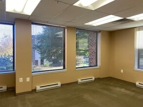 1360 Beverly Rd, McLean, VA for lease Interior Photo- Image 2 of 5