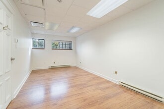 538-540 Pl Saint-Henri, Montréal, QC for sale Building Photo- Image 1 of 2