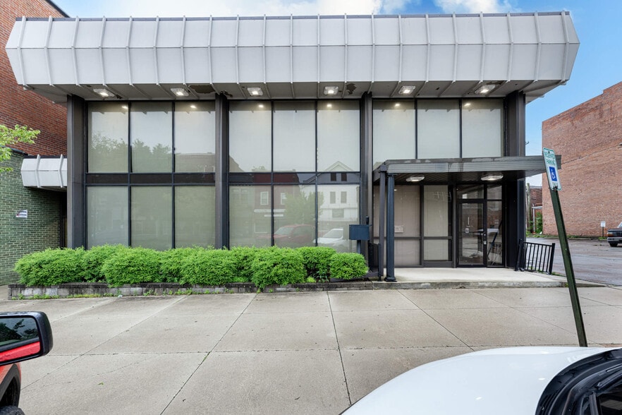 125 W Spring St, Saint Marys, OH for sale - Building Photo - Image 2 of 19